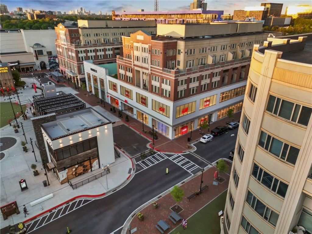 390 17th Street NW 2028
