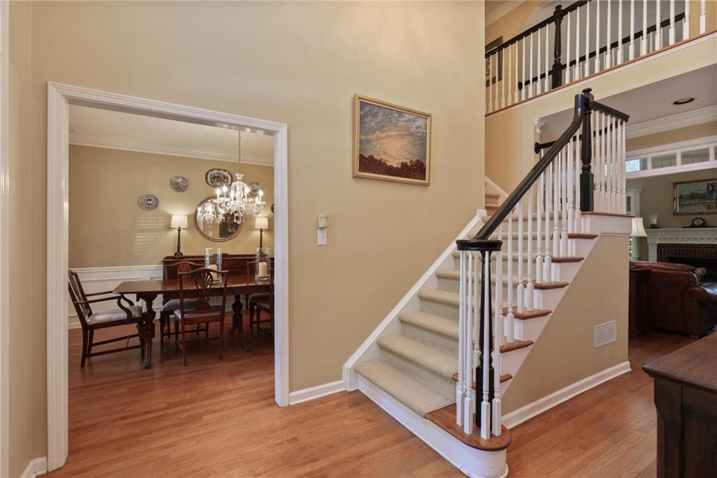 415 Westlake Court NW
