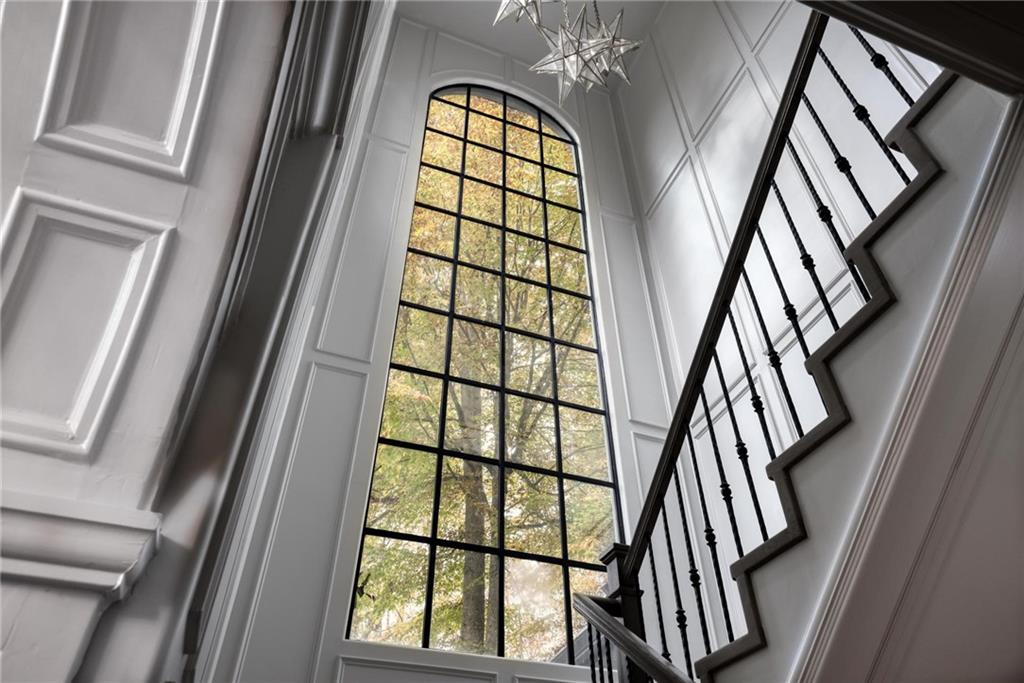 3879 Peachtree Dunwoody Road NE