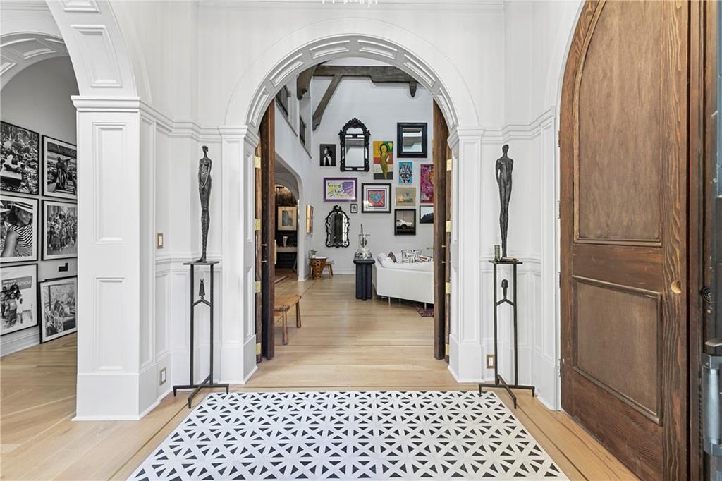 3879 Peachtree Dunwoody Road NE