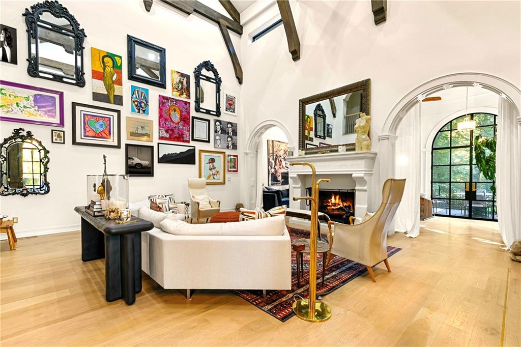 3879 Peachtree Dunwoody Road NE