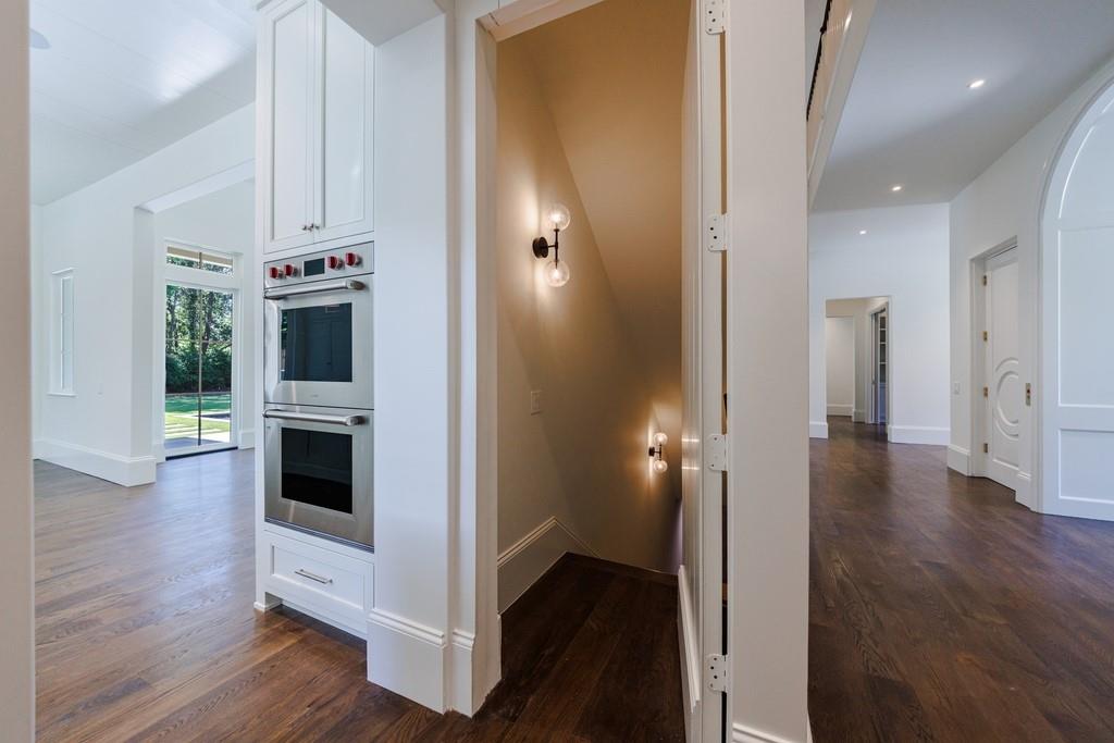 Tuxedo Park - Residential