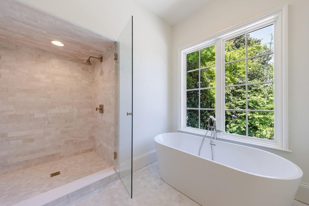 Tuxedo Park - Residential