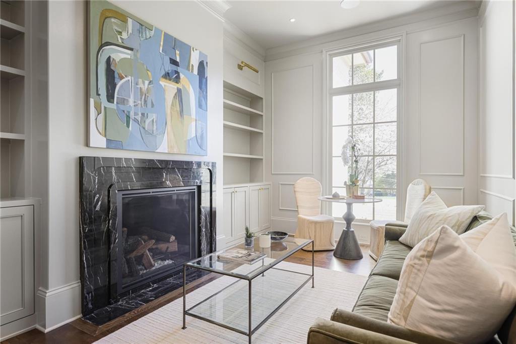 Tuxedo Park - Residential