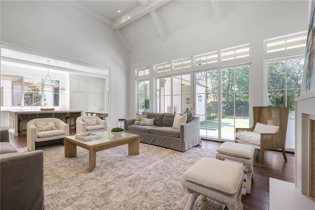 Tuxedo Park - Residential