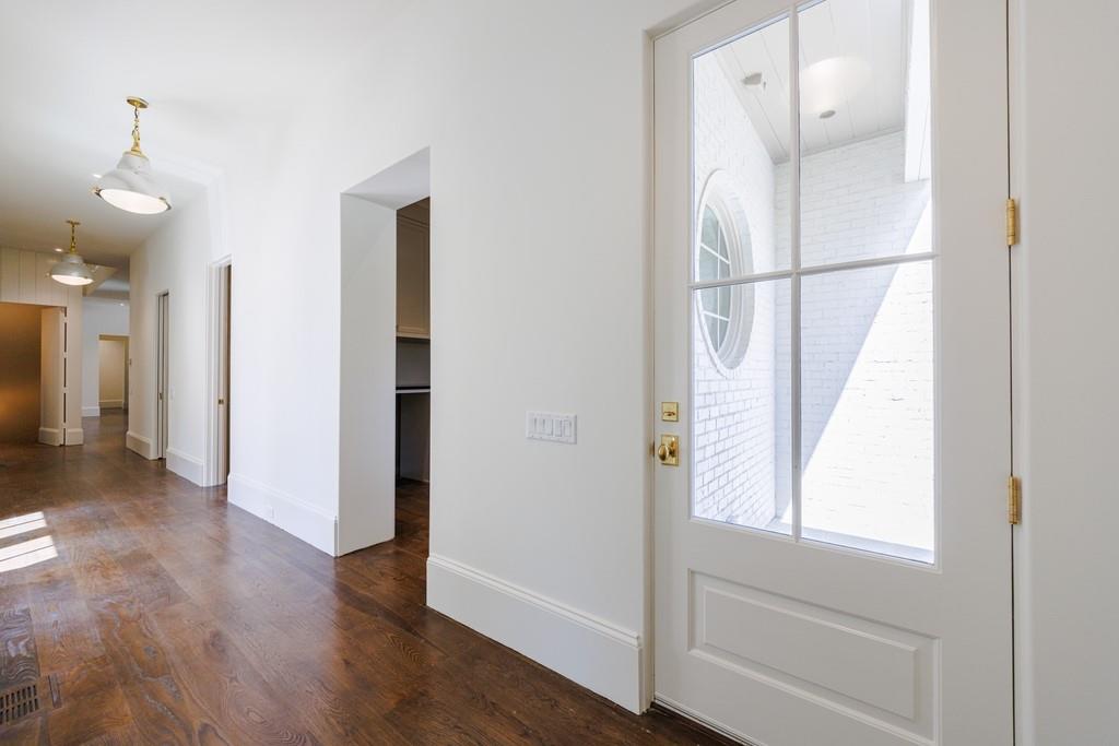 Tuxedo Park - Residential