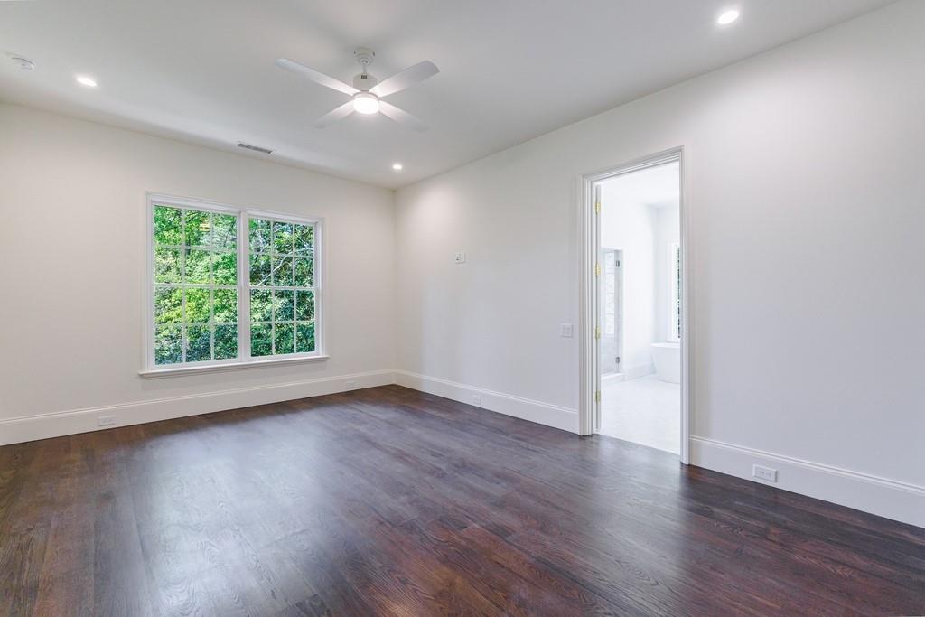 Tuxedo Park - Residential