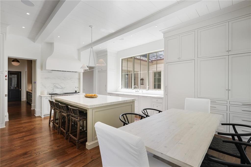 Tuxedo Park - Residential