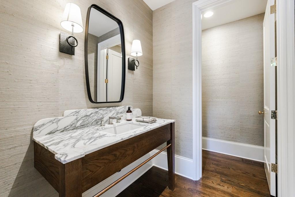 Tuxedo Park - Residential
