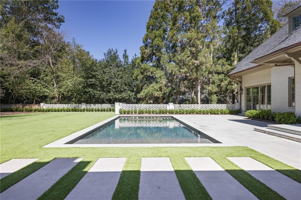 Tuxedo Park - Residential