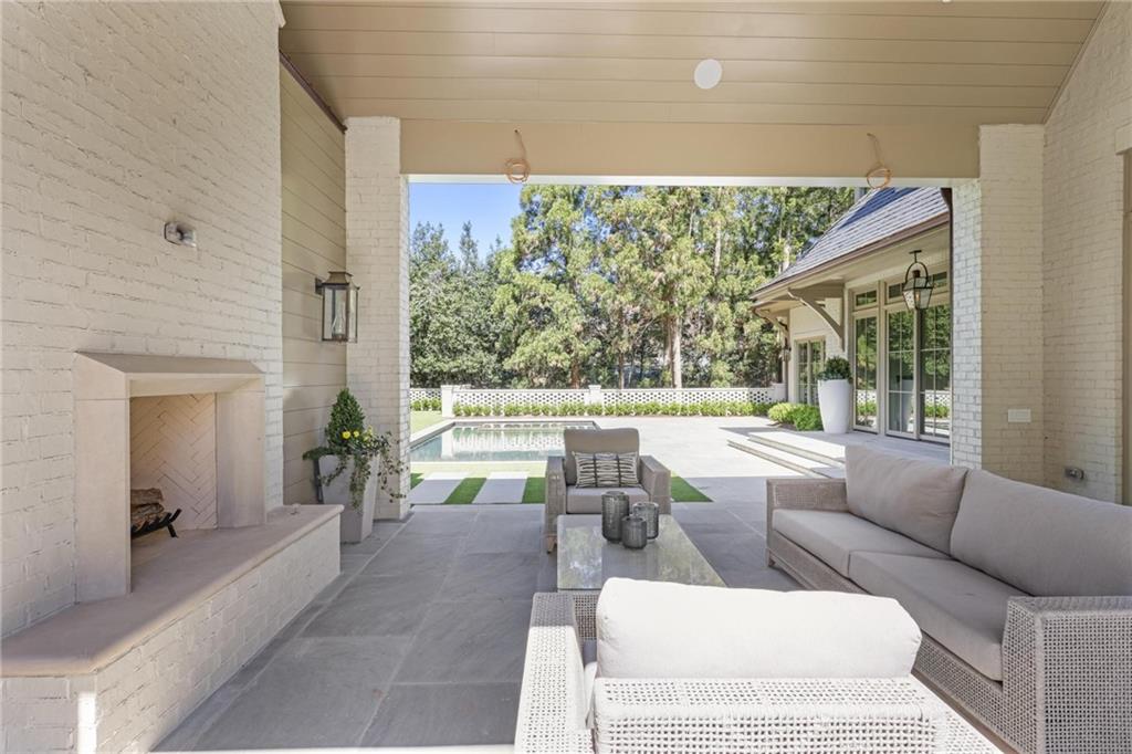 Tuxedo Park - Residential