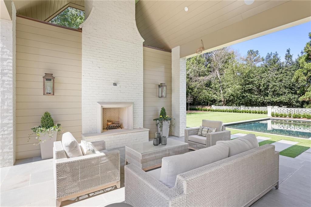 Tuxedo Park - Residential
