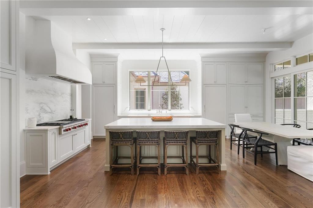 Tuxedo Park - Residential