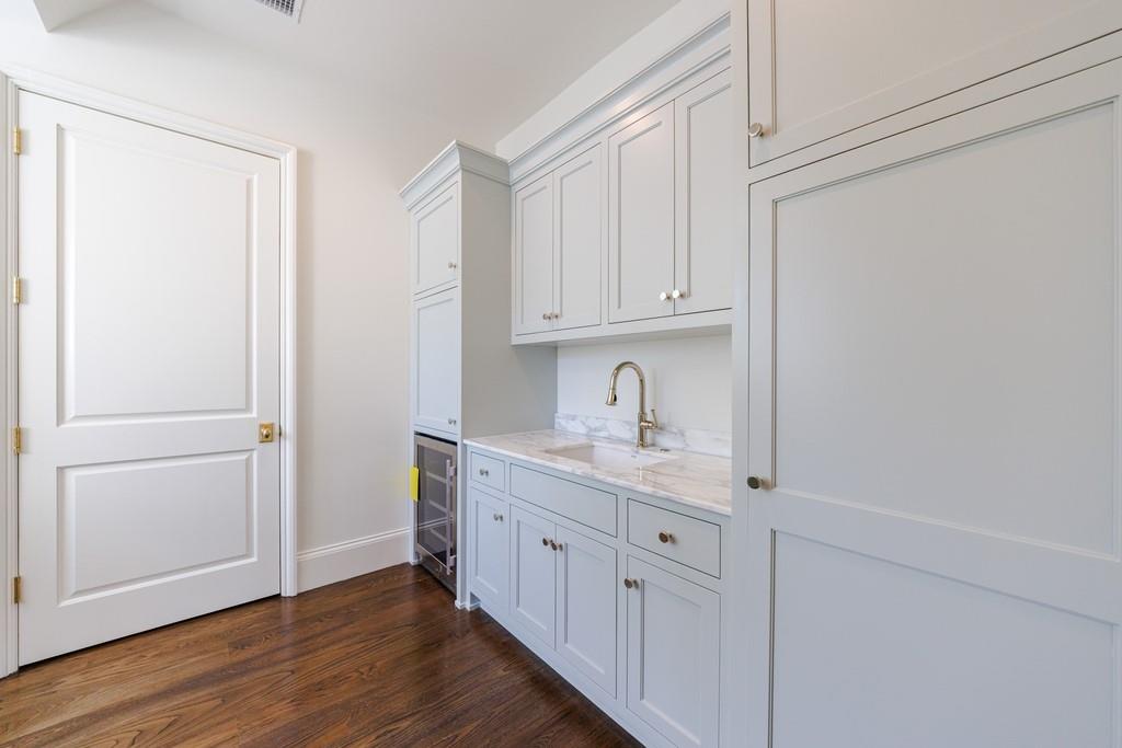 Tuxedo Park - Residential