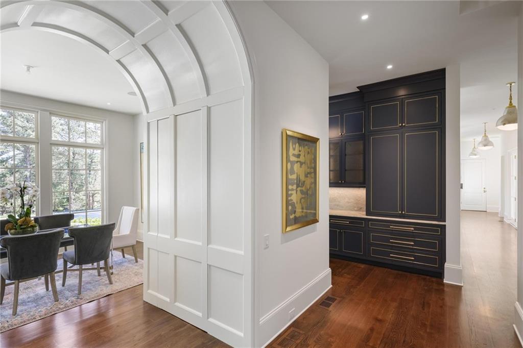 Tuxedo Park - Residential