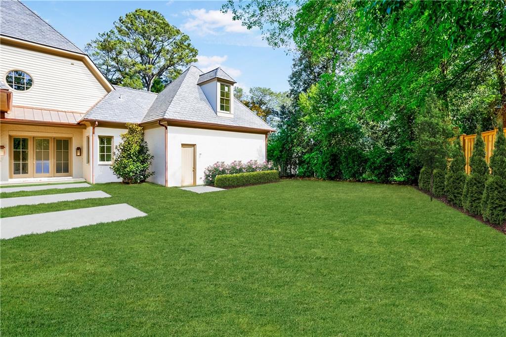 Tuxedo Park - Residential