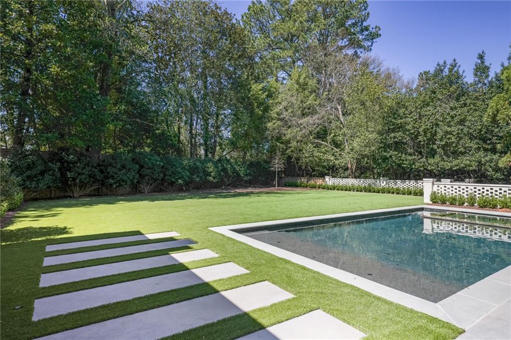 Tuxedo Park - Residential