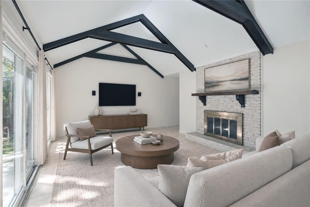 5063 Happy Hollow Road