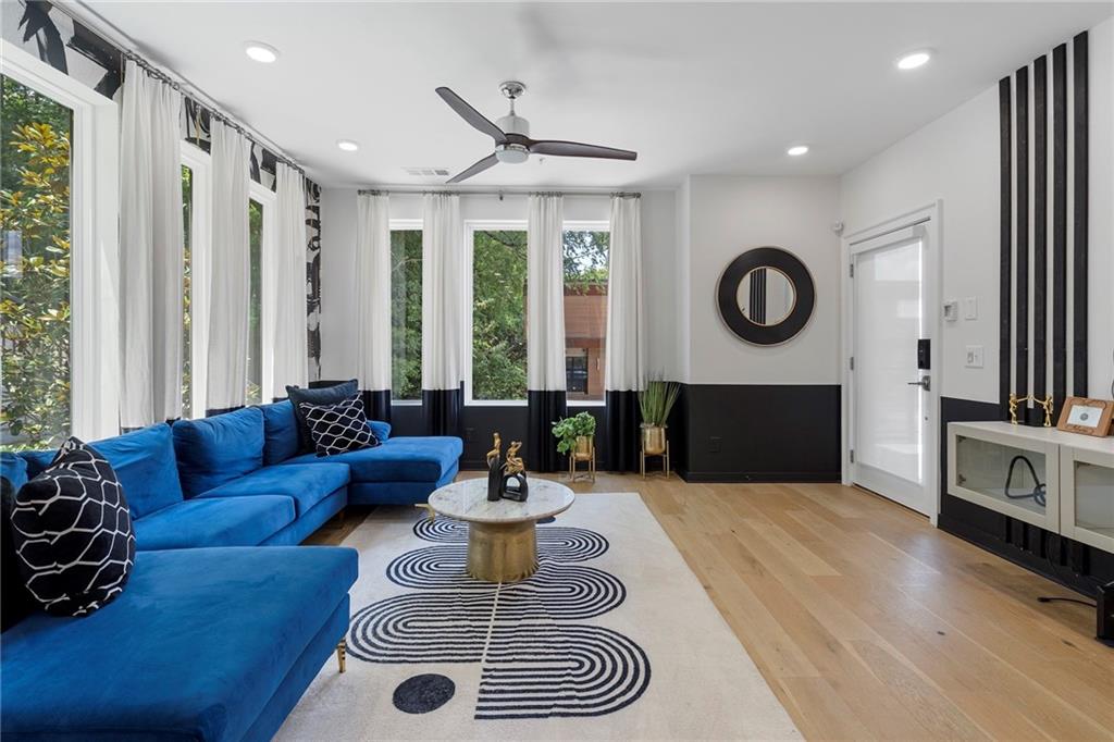 371 Pratt Drive SE 207