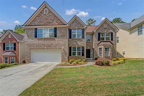 Homes For Sale - 4633 Beau Point Court<br/> Snellville, GA 30039