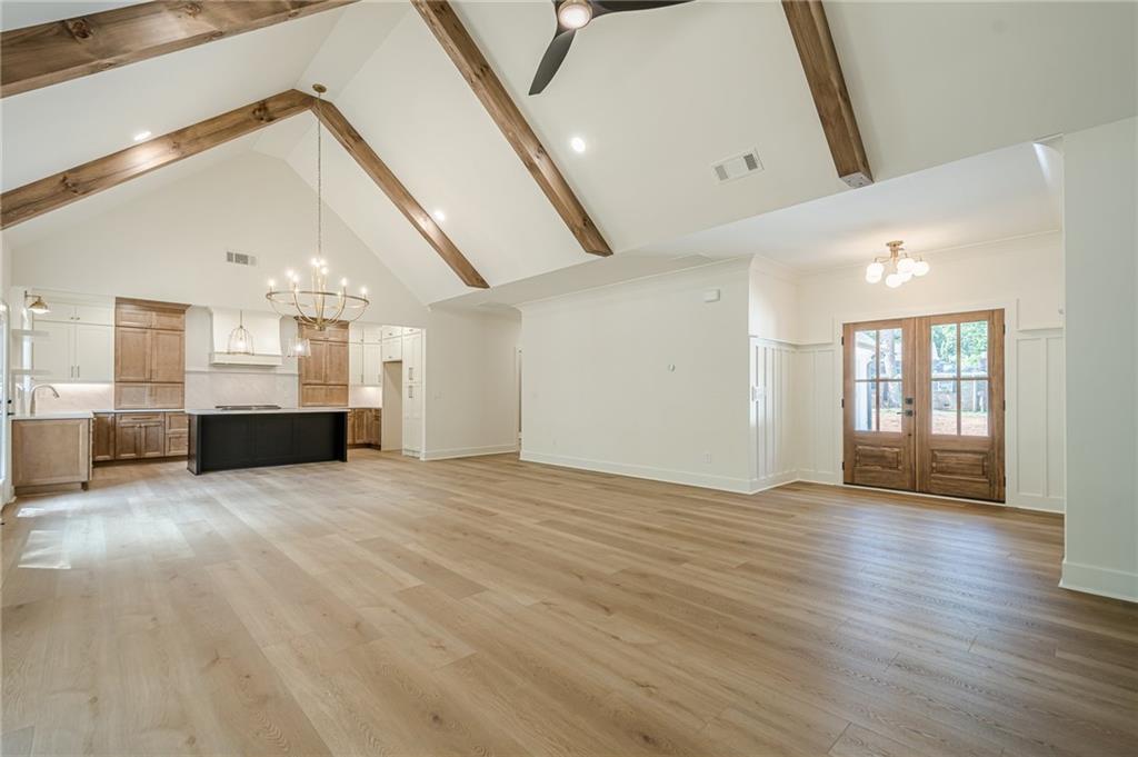 912 Oak Drive