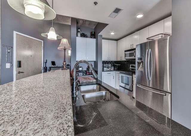 361 17th Street 1121