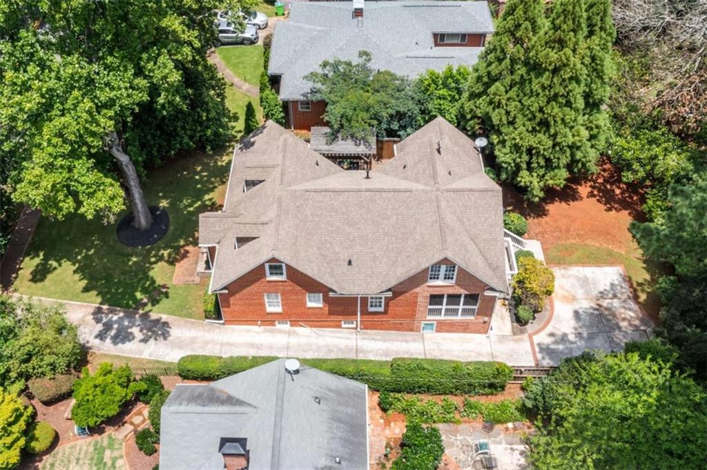 16 Clarendon Avenue