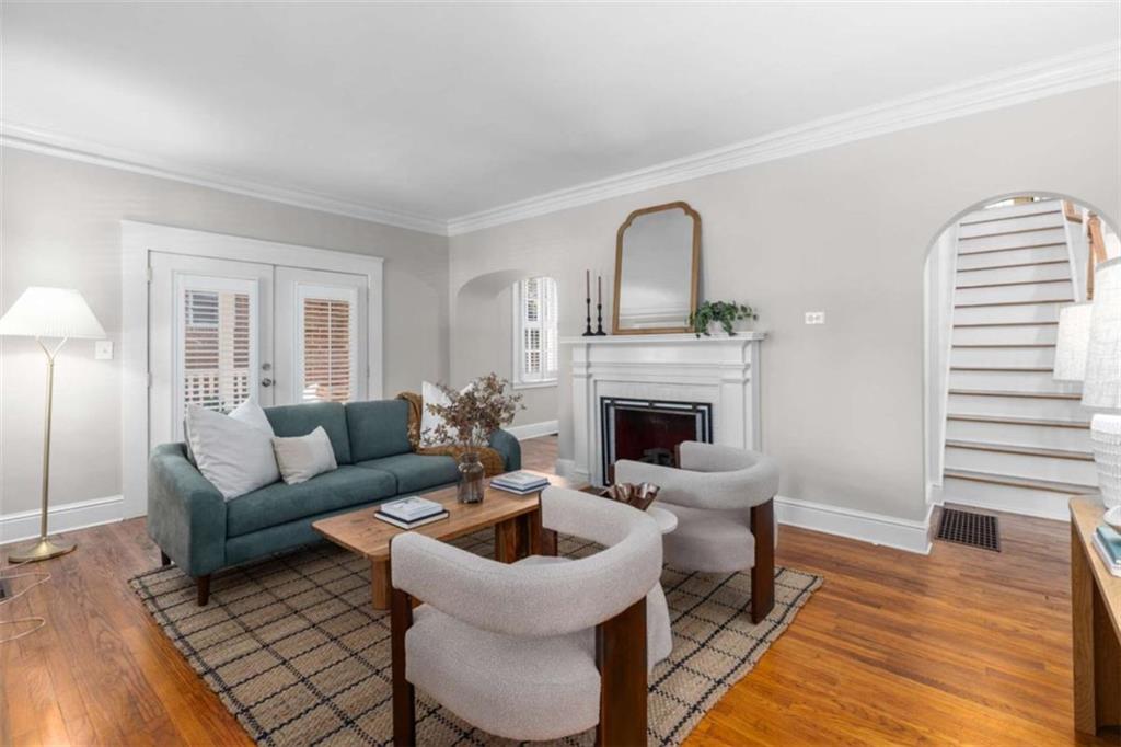 16 Clarendon Avenue