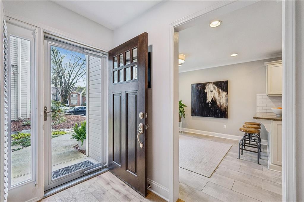 522 Woodbridge Hollow Court NE