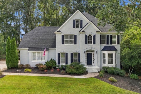 Homes For Sale - 625 Briars Bend<br/> Alpharetta, GA 30004