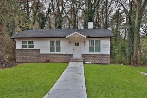 438 Hamilton E Holmes Drive Atlanta GA 30318