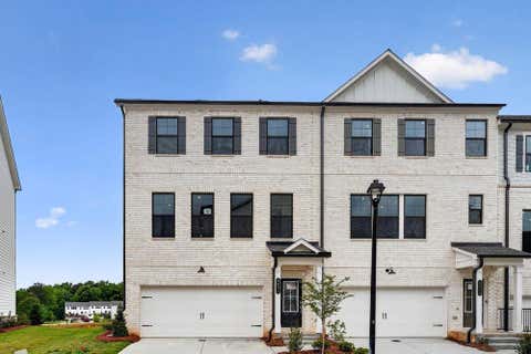 Townhouse For Sale - 2831 Rosehall Way<br/> Lawrenceville, GA 30044