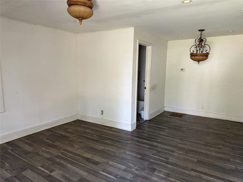 379 Illinois Avenue NW