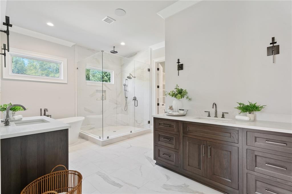 3 Home Enclave - Residential