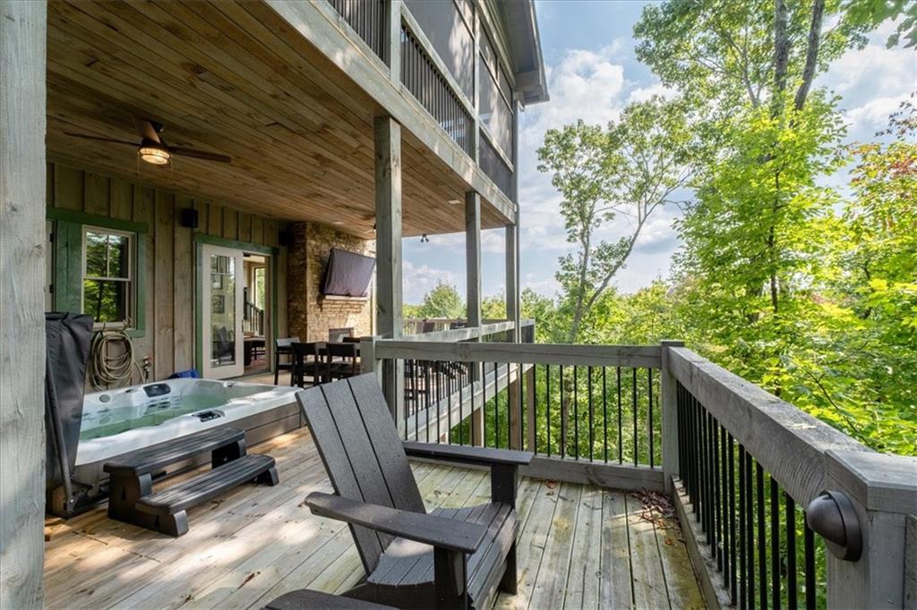Ellijay, Georgia, 30540, United States, 5 Bedrooms Bedrooms, ,7 BathroomsBathrooms,Residential,Active,2036682
