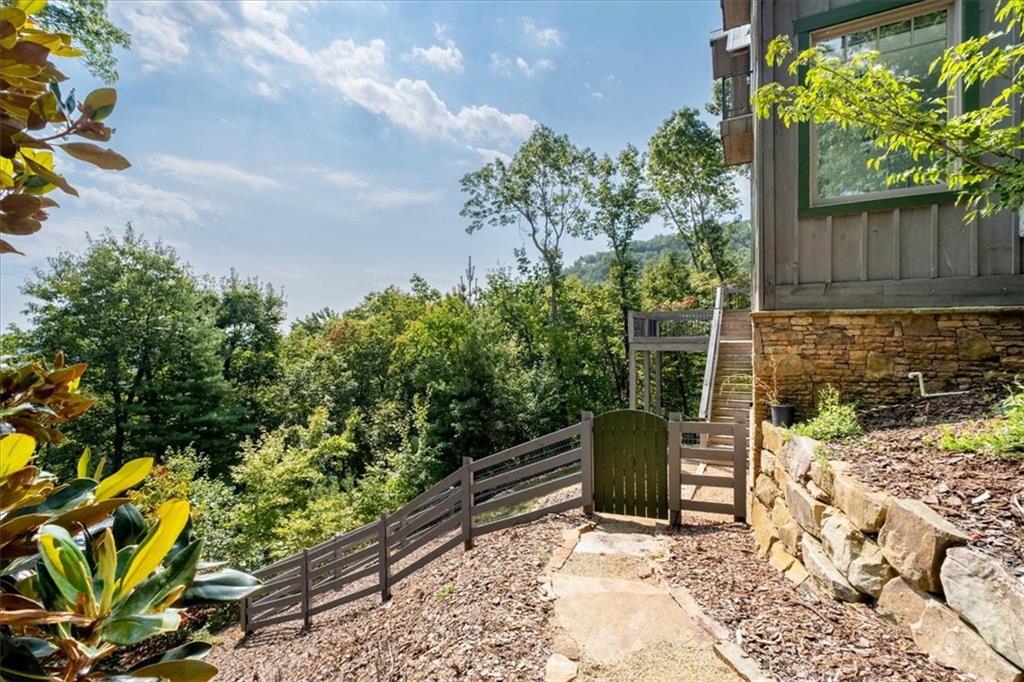 Ellijay, Georgia, 30540, United States, 5 Bedrooms Bedrooms, ,7 BathroomsBathrooms,Residential,Active,2036682