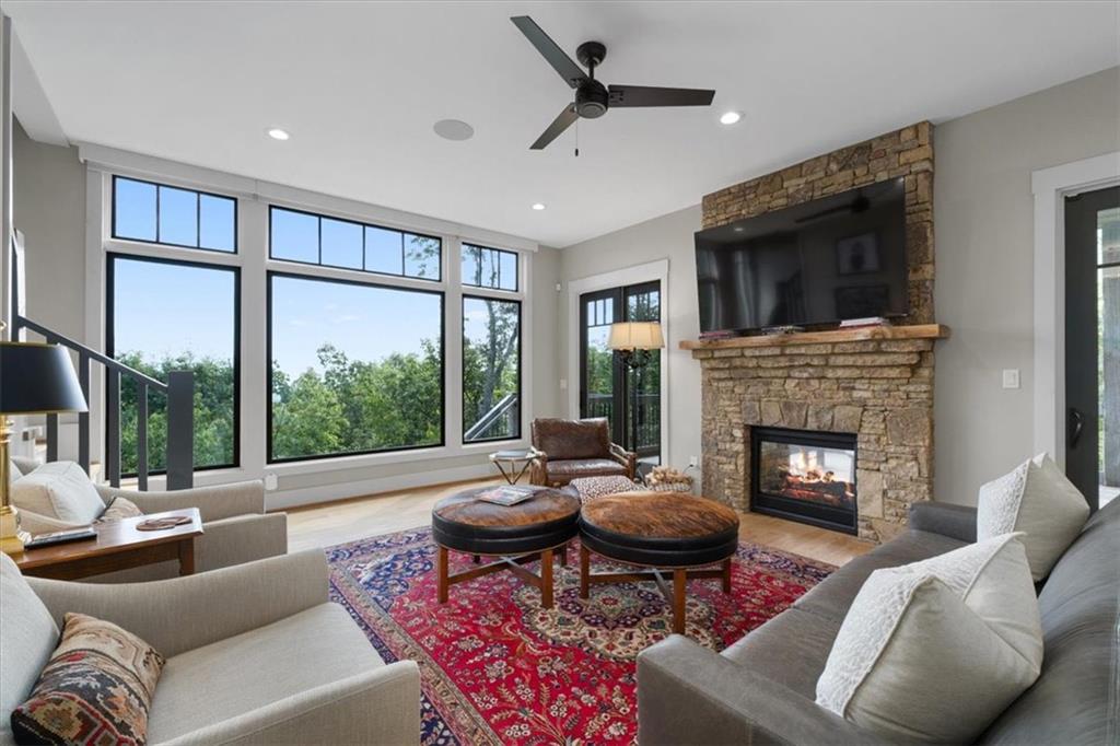 Ellijay, Georgia, 30540, United States, 5 Bedrooms Bedrooms, ,7 BathroomsBathrooms,Residential,Active,2036682