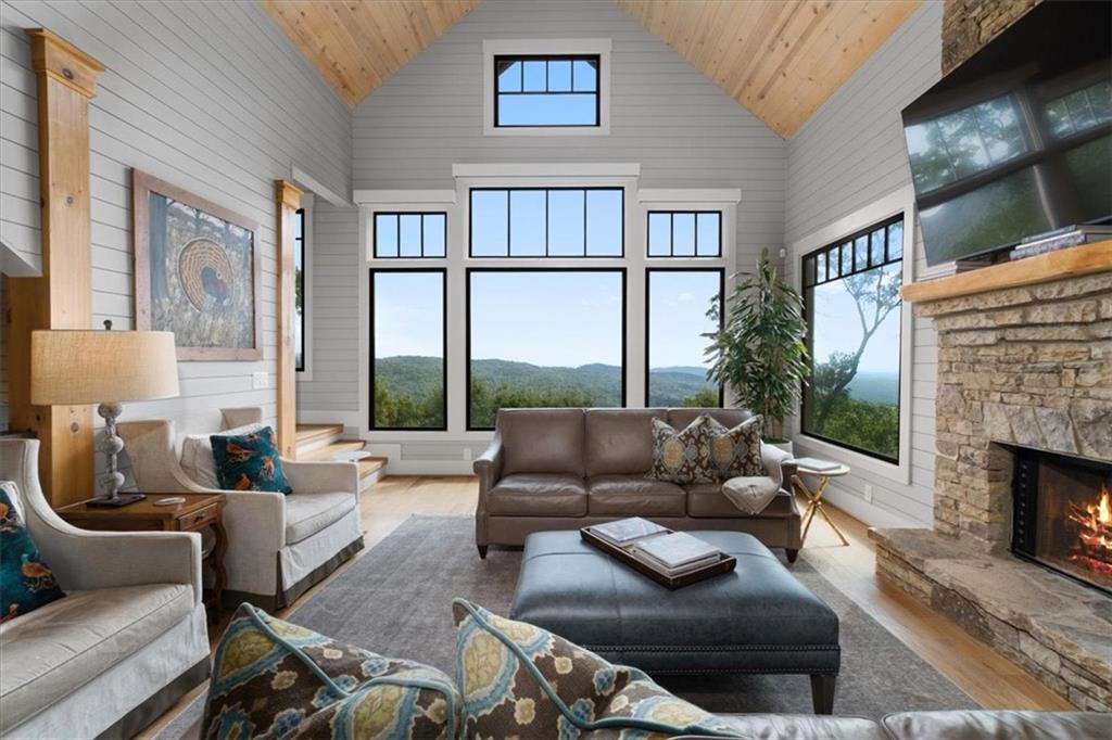 Ellijay, Georgia, 30540, United States, 5 Bedrooms Bedrooms, ,7 BathroomsBathrooms,Residential,Active,2036682