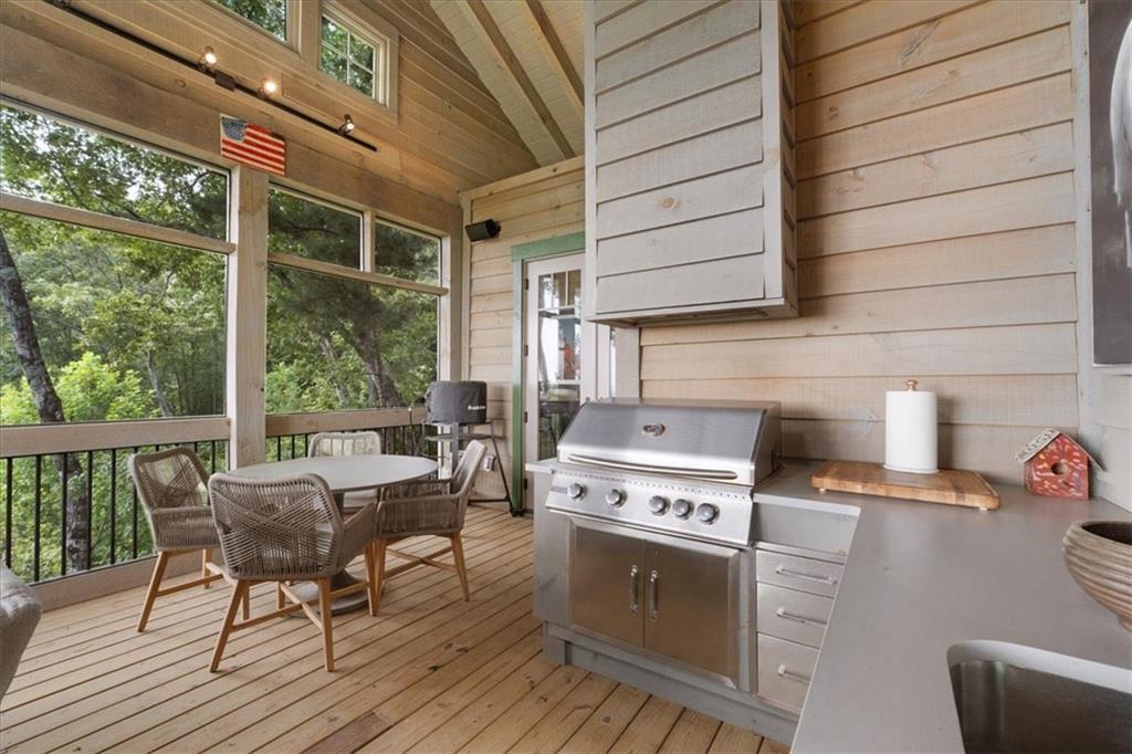 Ellijay, Georgia, 30540, United States, 5 Bedrooms Bedrooms, ,7 BathroomsBathrooms,Residential,Active,2036682