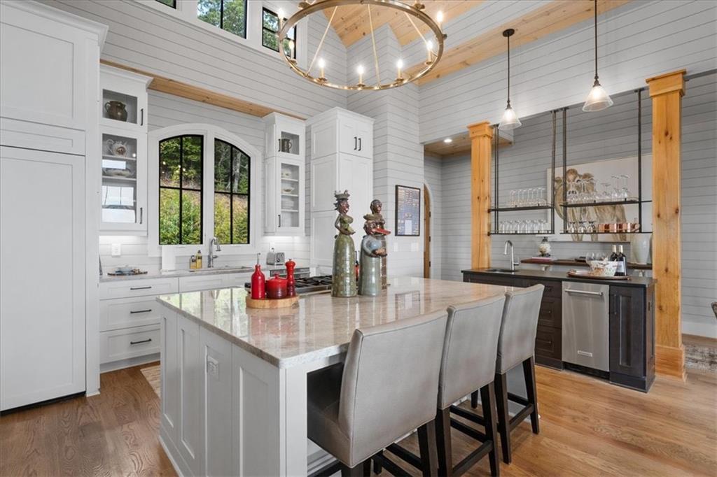 Ellijay, Georgia, 30540, United States, 5 Bedrooms Bedrooms, ,7 BathroomsBathrooms,Residential,Active,2036682