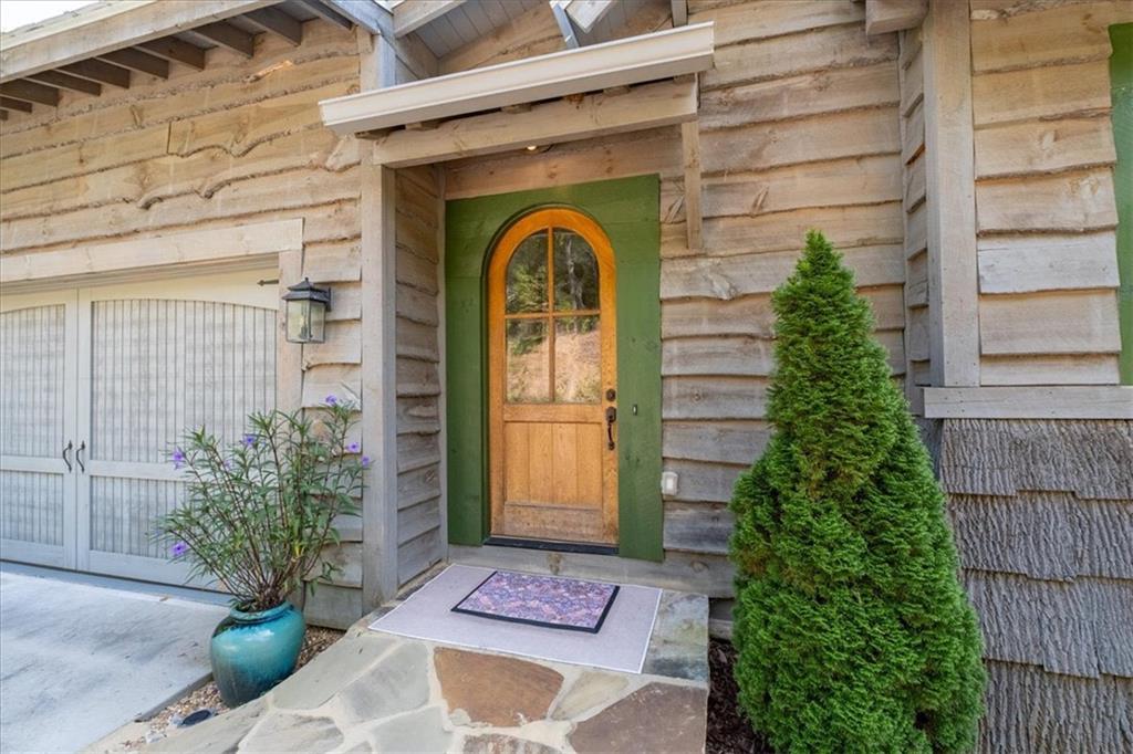 207 Utana Bluffs Trail