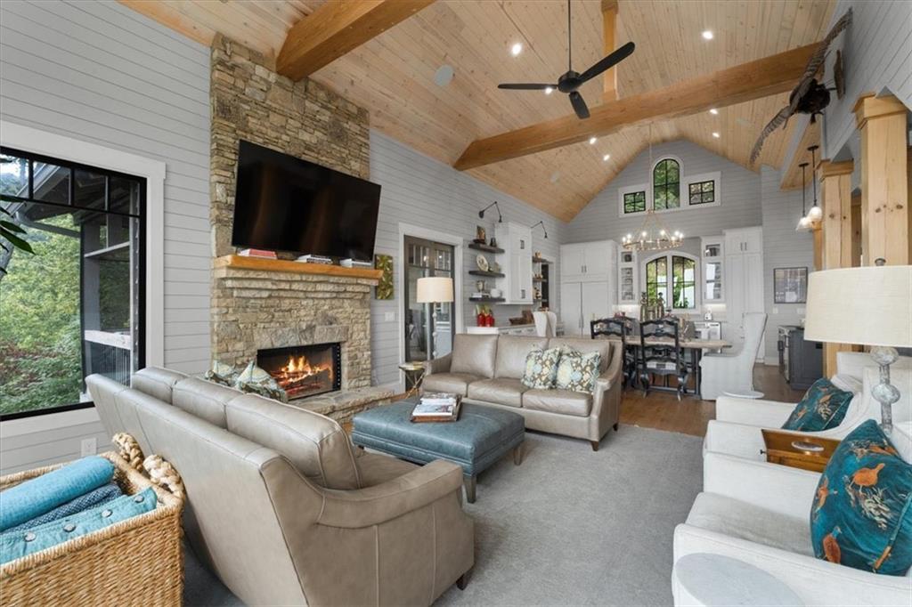 Ellijay, Georgia, 30540, United States, 5 Bedrooms Bedrooms, ,7 BathroomsBathrooms,Residential,Active,2036682