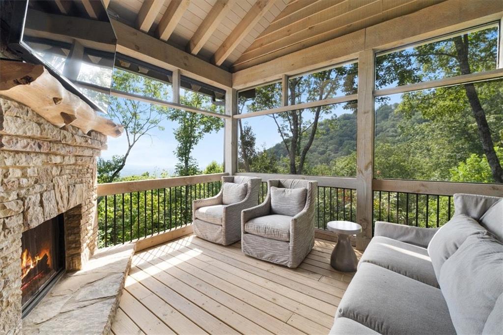 Ellijay, Georgia, 30540, United States, 5 Bedrooms Bedrooms, ,7 BathroomsBathrooms,Residential,Active,2036682