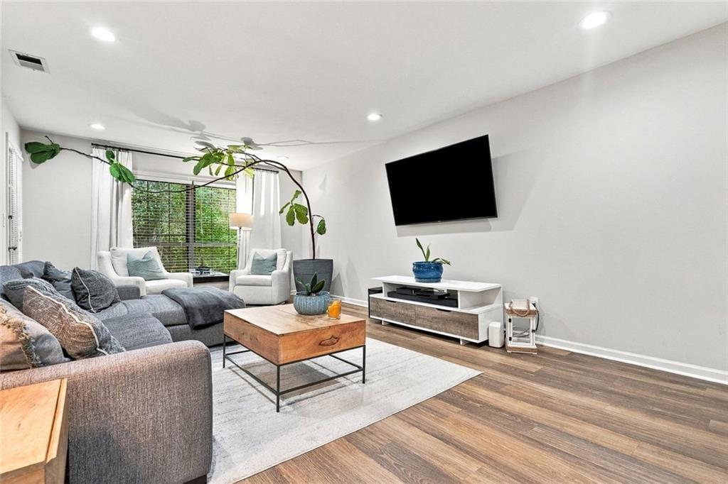 6851 Roswell Road Q-15
