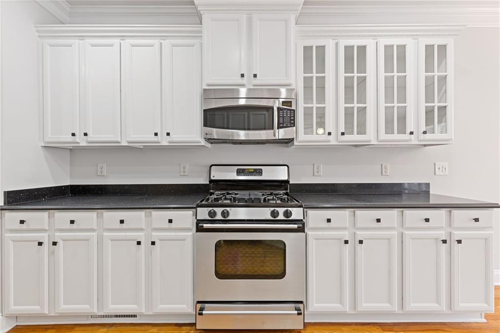 3133 Dunton Street SE