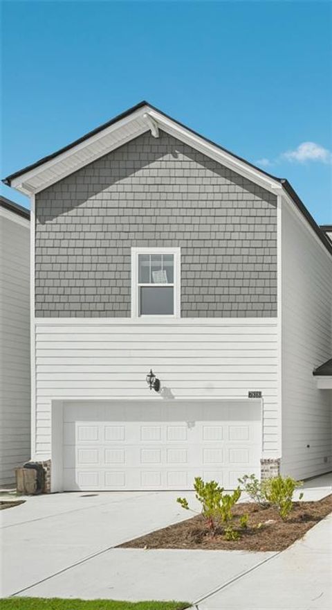 Townhouse For Sale - 7818 Marie Way<br/> Fairburn, GA 30213