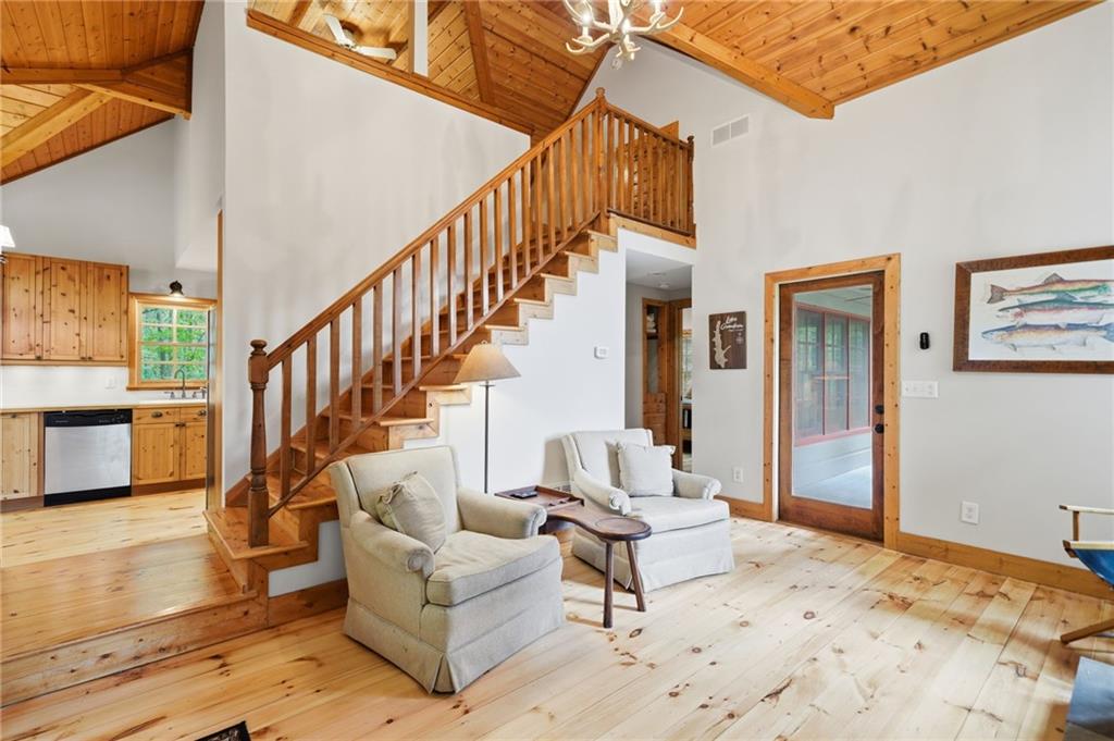 285 Lakeview Road