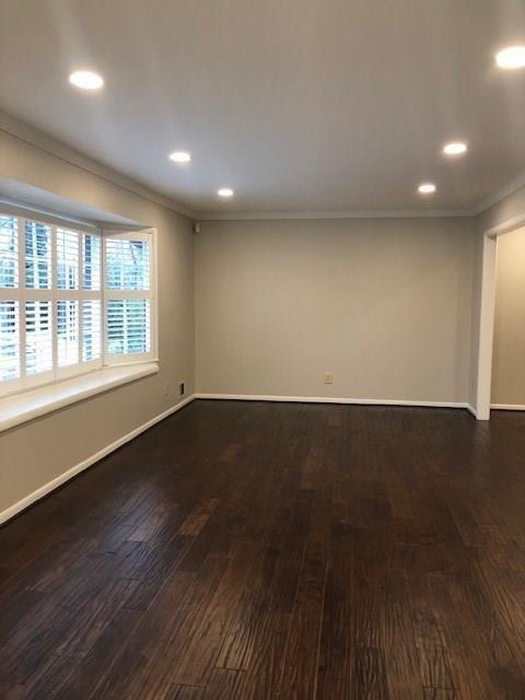 4832 VALLEY VIEW Court