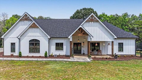 Homes For Sale - 464 Lancaster Road<br/> Gordon County, Adairsville, GA 30103