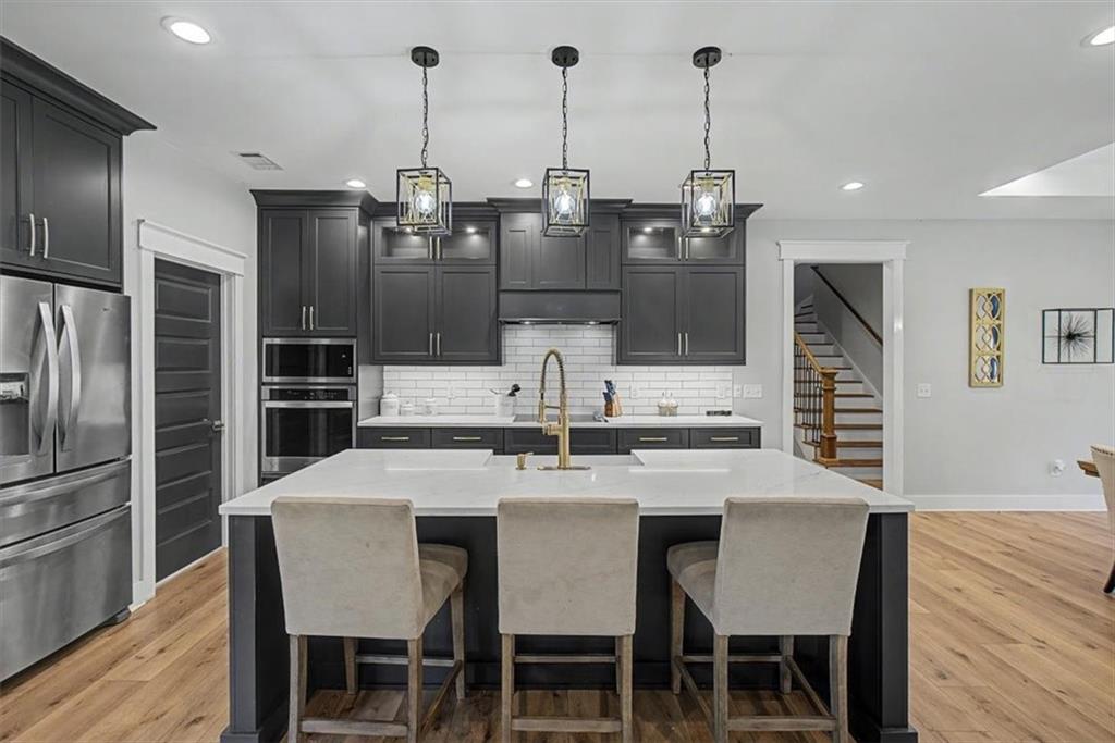 464 Lancaster Road SW